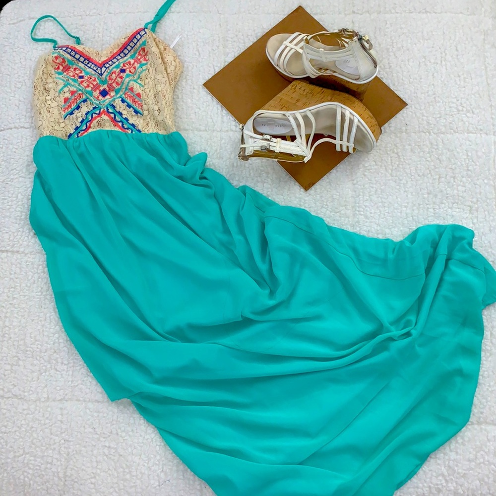 Papaya Maxi dress- Small$ 20.